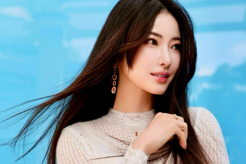 Lunakate, 岡田惟輝, ピアノ, ボーカル, 竹芝・浜松町のホテル：メズム東京のショーケース