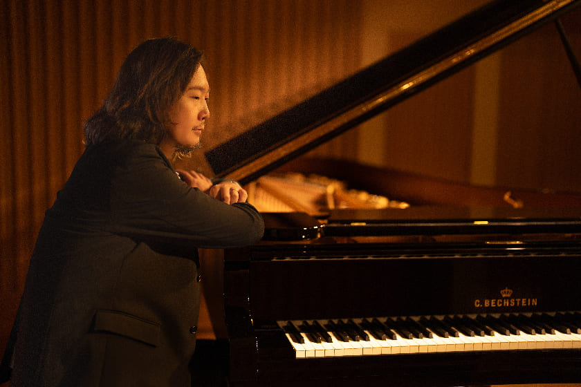 吉野ユウヤ,竹芝・浜松町のホテル：メズム東京のショーケース