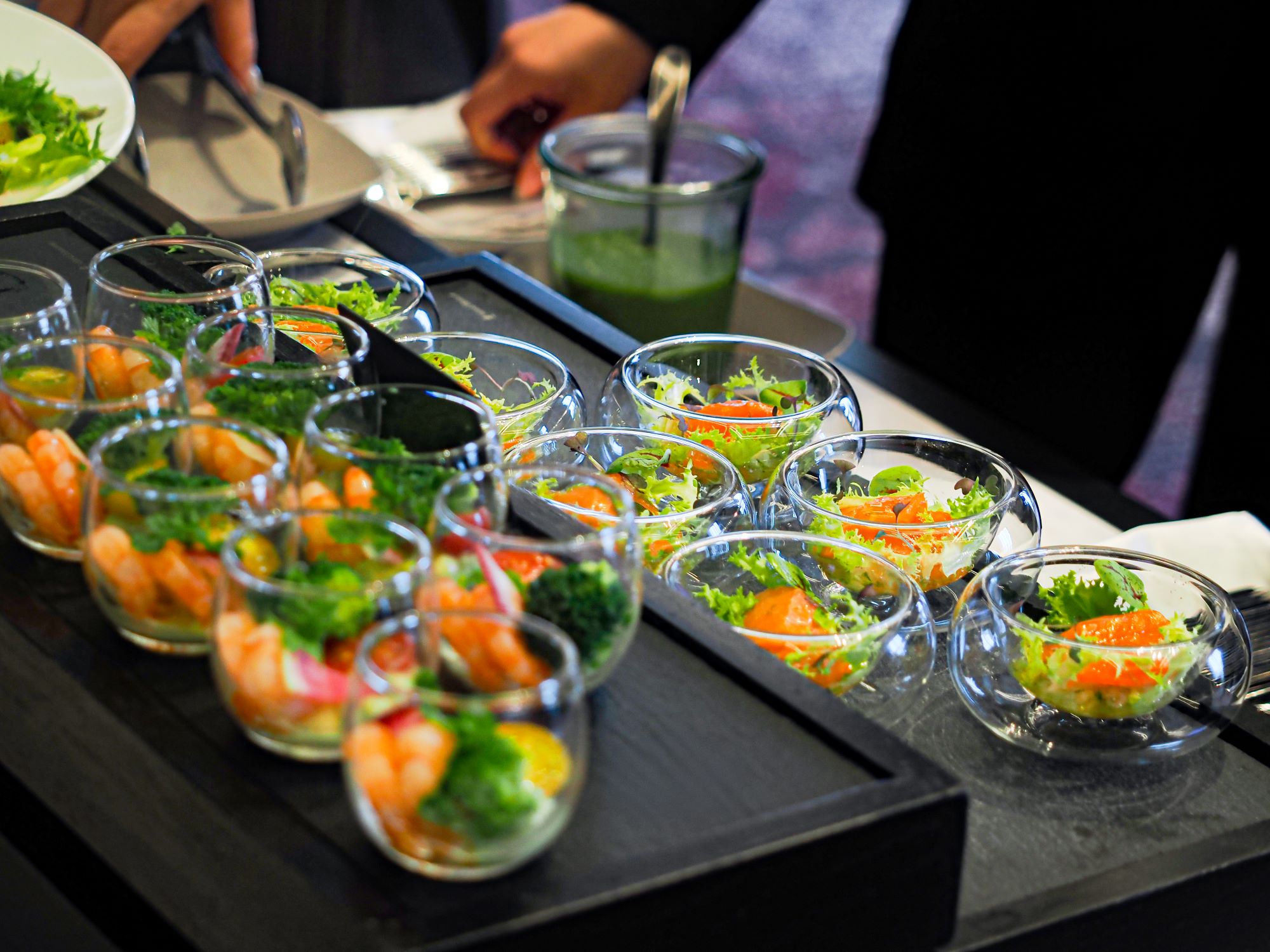 イベントサービスクルー／宴会サービス・館内イベント接客担当