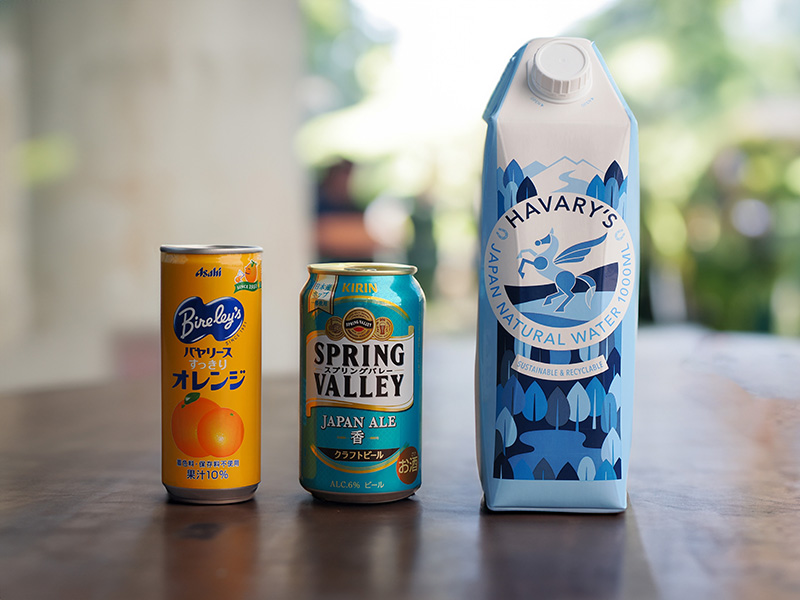紙パックとアルミ缶の採用